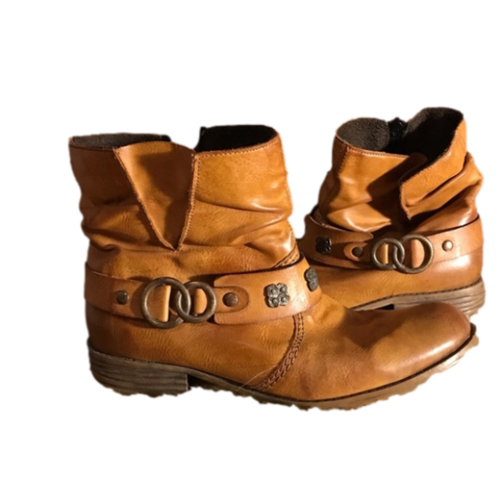 𝅺reiker women’s leather ankle boots. Camel colour.  Size 8